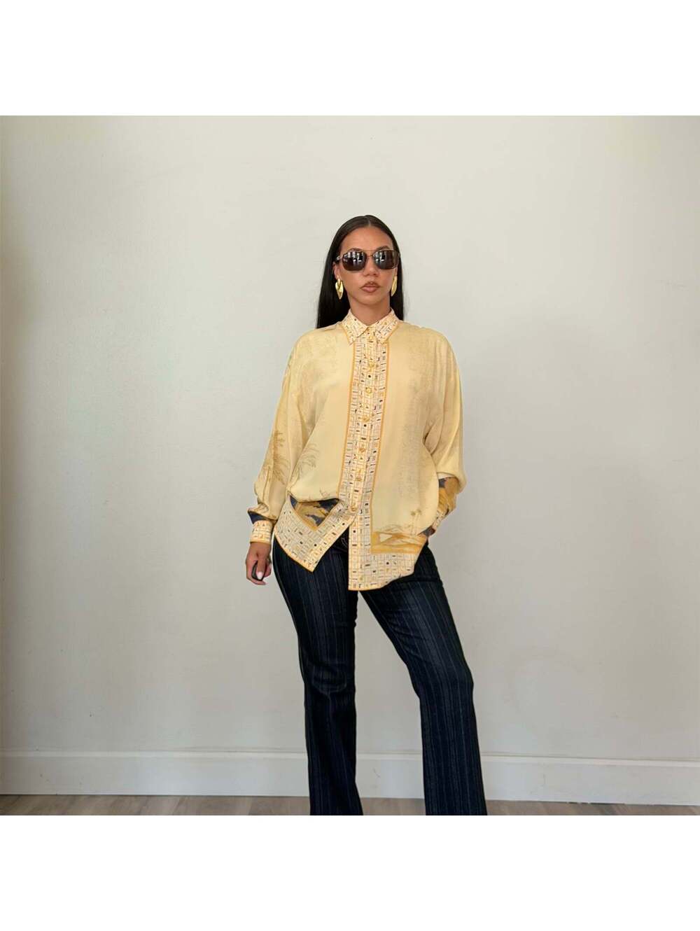 Escada - Picture 7 of 9